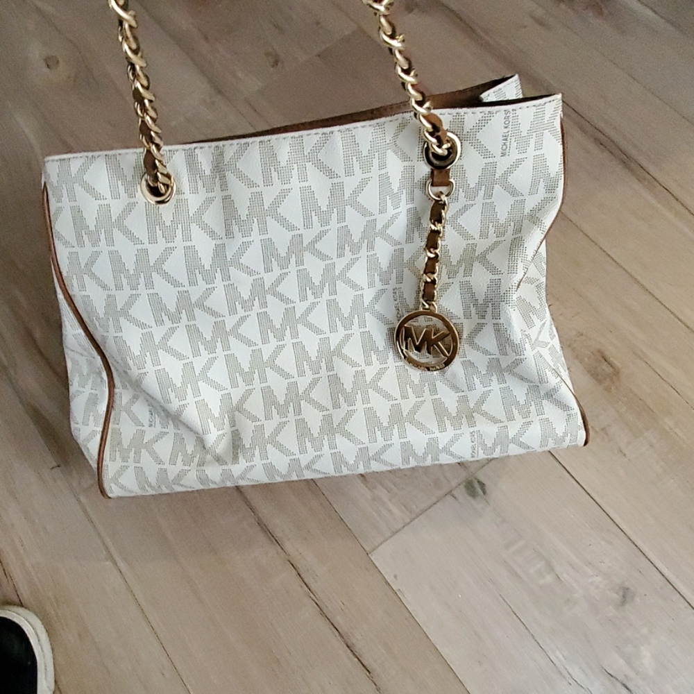 Michael Kors bag and matching wallet